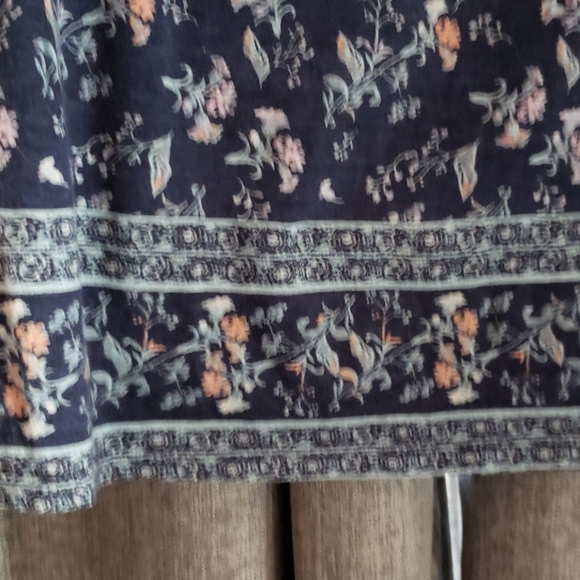 Top - Picture 5 of 5